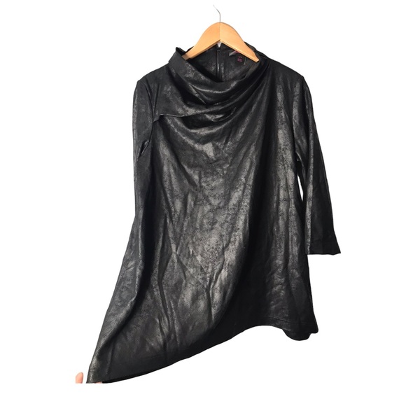 Elena Wang | Black faux leather oversized turtleneck tunic - Picture 2 of 8